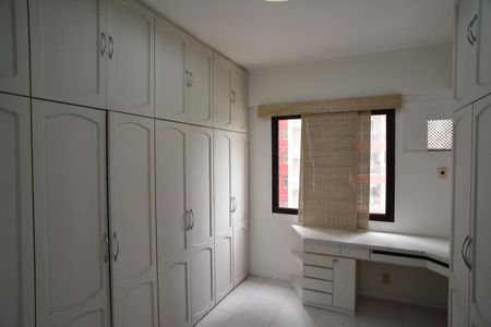 Apartamento para alugar com 137m², 3 quartos e 2 vagasCloset/Escritório