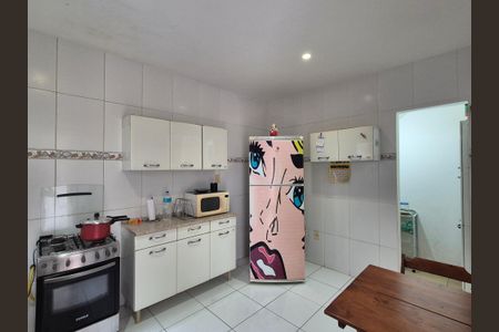 Casa de condomínio à venda com 250m², 3 quartos e 6 vagasCozinha 