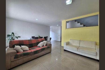 Casa de Condomínio à venda com 3 quartos, 250m² em Vargem Pequena, Rio de Janeiro