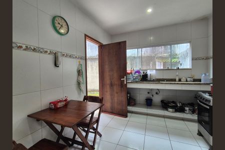 Casa de condomínio à venda com 250m², 3 quartos e 6 vagasCozinha 