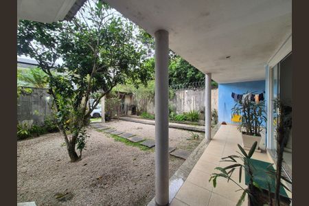 Casa de condomínio à venda com 250m², 3 quartos e 6 vagasÁrea externa 