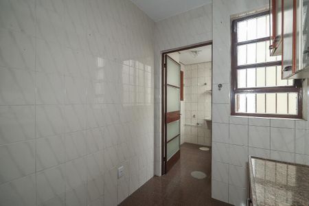 Cozinha de apartamento para alugar com 1 quarto, 40m² em Rio Branco, Porto Alegre