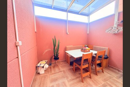 Apartamento à venda com 60m², 2 quartos e 1 vagaQuintal