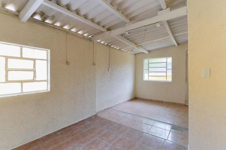 Casa à venda com 230m², 3 quartos e 1 vaga Casa à venda com 230m², 3 quartos e 1 vagaCasa 1 - Cozinha e área de serviço
