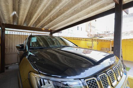 Casa à venda com 230m², 3 quartos e 1 vaga Casa à venda com 230m², 3 quartos e 1 vagaGaragem