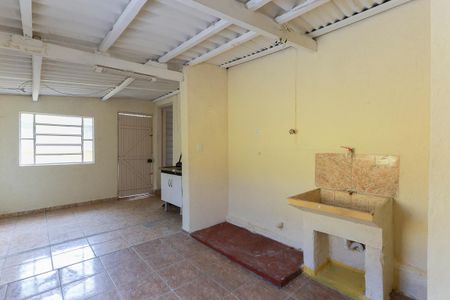 Casa à venda com 230m², 3 quartos e 1 vaga Casa à venda com 230m², 3 quartos e 1 vagaCasa 1 - Cozinha e área de serviço