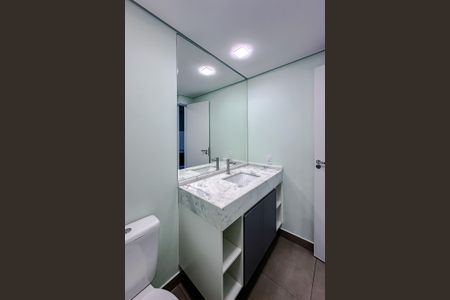 Studio para alugar com 27m², 1 quarto e sem vaga Studio para alugar com 27m², 1 quarto e sem vagaBanheiro Social