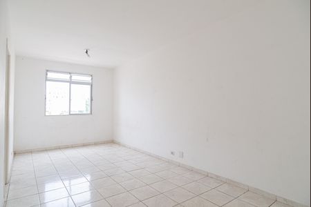 Apartamento à venda com 43m², 1 quarto e sem vagaSala/Quarto