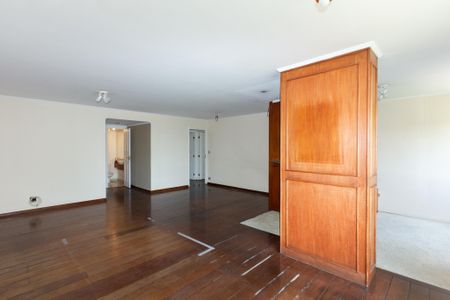 Apartamento à venda com 180m², 4 quartos e 2 vagas Apartamento à venda com 180m², 4 quartos e 2 vagasSala