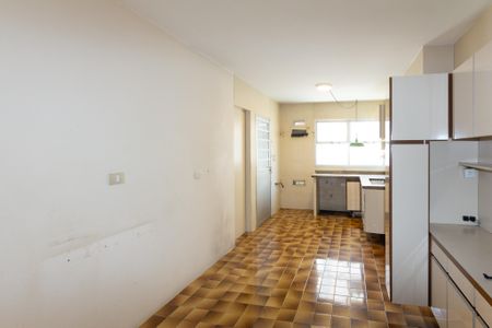 Apartamento à venda com 180m², 4 quartos e 2 vagas Apartamento à venda com 180m², 4 quartos e 2 vagasCozinha