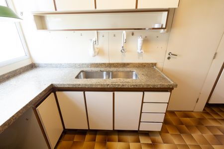 Apartamento à venda com 180m², 4 quartos e 2 vagas Apartamento à venda com 180m², 4 quartos e 2 vagasCozinha