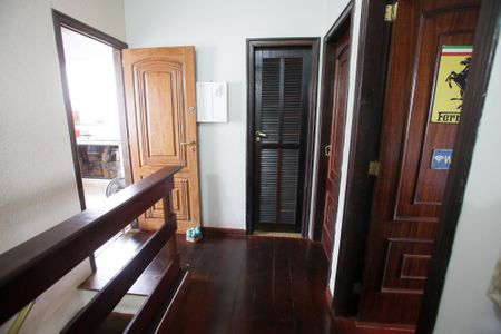 Casa à venda com 240m², 3 quartos e 3 vagasHall dos Quartos