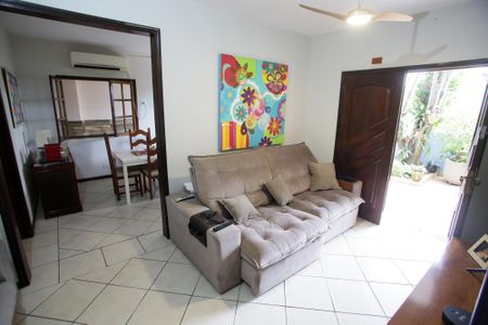 Sala de Estar de casa à venda com 3 quartos, 240m² em Pechincha, Rio de Janeiro