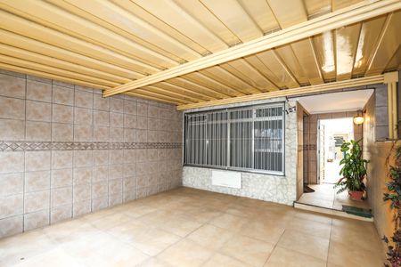 Casa à venda com 140m², 4 quartos e 1 vaga Casa à venda com 140m², 4 quartos e 1 vagaGaragem