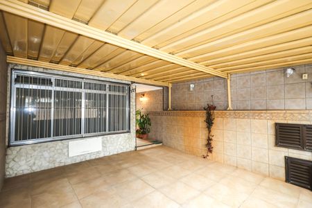 Casa à venda com 140m², 4 quartos e 1 vaga Casa à venda com 140m², 4 quartos e 1 vagaGaragem