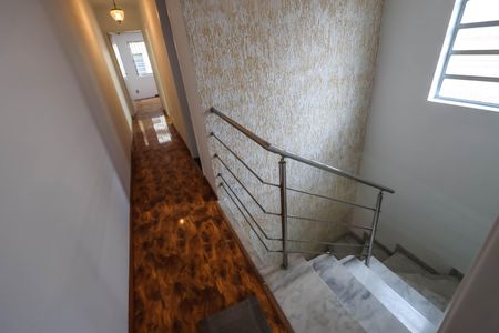 Casa à venda com 140m², 4 quartos e 1 vaga Casa à venda com 140m², 4 quartos e 1 vagaHall