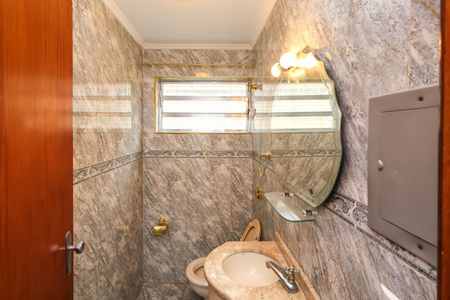 Casa à venda com 140m², 4 quartos e 1 vaga Casa à venda com 140m², 4 quartos e 1 vagaLavabo