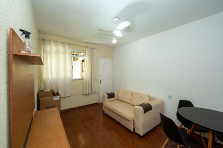 SALA de apartamento à venda com 2 quartos, 45m² em Estoril, Belo Horizonte