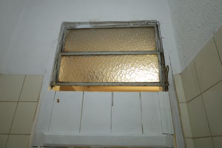 Casa à venda com 78m², 3 quartos e 3 vagasBanheiro da área externa