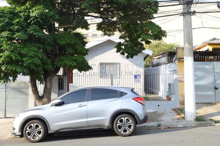 Casa à venda com 78m², 3 quartos e 3 vagasFachada do imóvel - Placa instalada na grade da fachada do imóvel - Código da placa: COXT-135