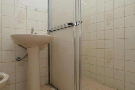 Casa à venda com 78m², 3 quartos e 3 vagasBanheiro