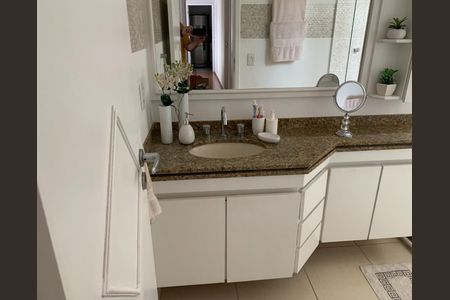 Apartamento à venda com 120m², 4 quartos e 2 vagas Apartamento à venda com 120m², 4 quartos e 2 vagasFoto 01