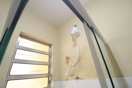 Banheiro Social de casa para alugar com 1 quarto, 100m² em Socorro, São Paulo