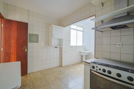 Apartamento à venda com 130m², 4 quartos e 2 vagas Apartamento à venda com 130m², 4 quartos e 2 vagasCozinha e Área de Serviço