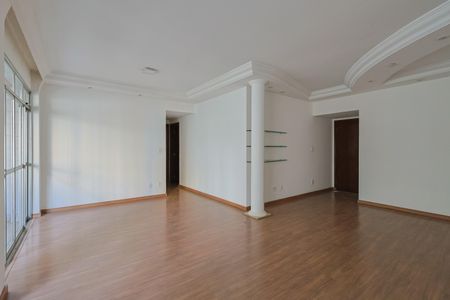 Apartamento à venda com 130m², 4 quartos e 2 vagas Apartamento à venda com 130m², 4 quartos e 2 vagasSala