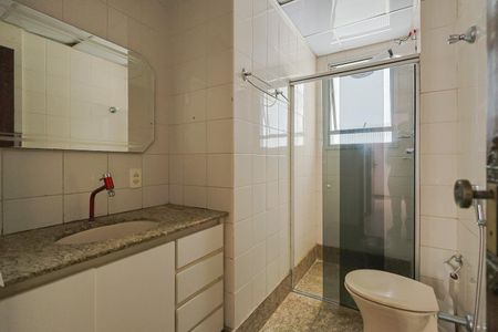 Apartamento à venda com 130m², 4 quartos e 2 vagas Apartamento à venda com 130m², 4 quartos e 2 vagasBanheiro