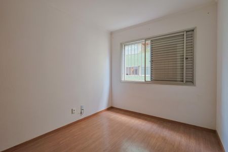 Apartamento à venda com 130m², 4 quartos e 2 vagas Apartamento à venda com 130m², 4 quartos e 2 vagasQuarto 1