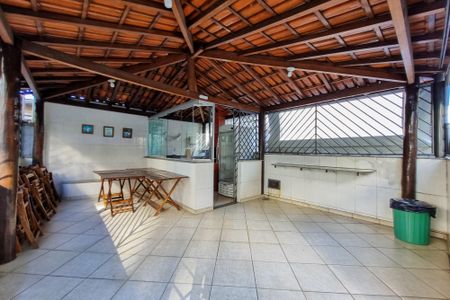 Apartamento à venda com 130m², 4 quartos e 2 vagas Apartamento à venda com 130m², 4 quartos e 2 vagasÁrea comum - Churrasqueira