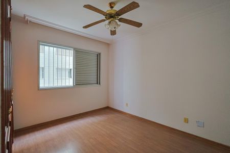 Apartamento à venda com 130m², 4 quartos e 2 vagas Apartamento à venda com 130m², 4 quartos e 2 vagasQuarto 4 - Suíte
