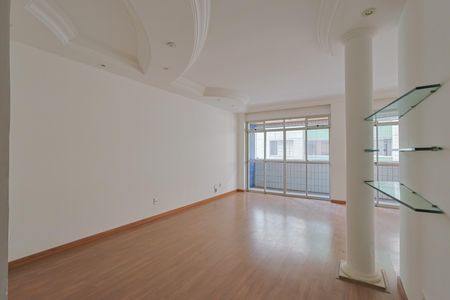 Apartamento à venda com 130m², 4 quartos e 2 vagas Apartamento à venda com 130m², 4 quartos e 2 vagasSala