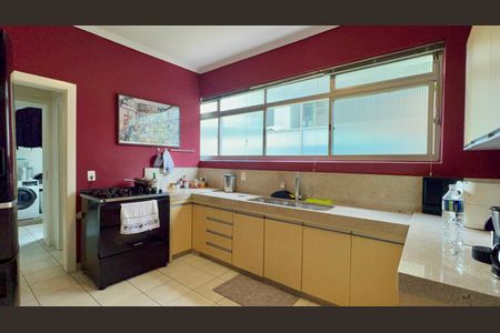 Apartamento à venda com 270m², 4 quartos e 2 vagasCopa