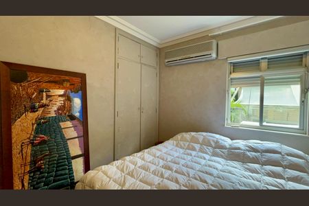 Apartamento à venda com 270m², 4 quartos e 2 vagasSuíte 2