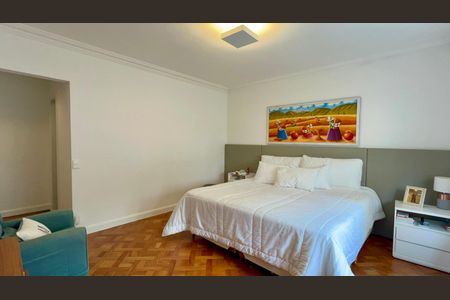 Apartamento à venda com 270m², 4 quartos e 2 vagasSuíte 1