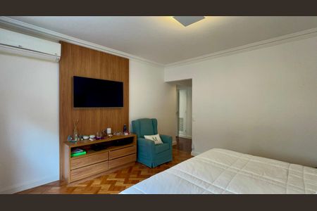 Apartamento à venda com 270m², 4 quartos e 2 vagasSuíte 1