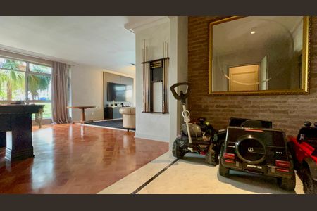 Apartamento à venda com 270m², 4 quartos e 2 vagasHall