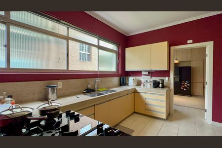 Apartamento à venda com 270m², 4 quartos e 2 vagasCozinha