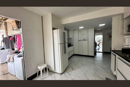 Apartamento à venda com 240m², 3 quartos e 3 vagasCozinha