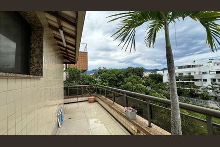 Apartamento à venda com 240m², 3 quartos e 3 vagasVaranda