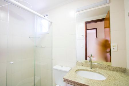 Apartamento à venda com 57m², 2 quartos e 1 vaga Apartamento à venda com 57m², 2 quartos e 1 vagaBanheiro social