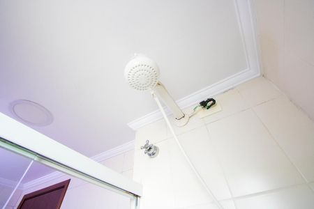 Apartamento à venda com 57m², 2 quartos e 1 vaga Apartamento à venda com 57m², 2 quartos e 1 vagaBanheiro do quarto 1