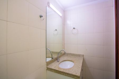 Apartamento à venda com 57m², 2 quartos e 1 vaga Apartamento à venda com 57m², 2 quartos e 1 vagaBanheiro do quarto 1