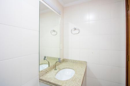 Apartamento à venda com 57m², 2 quartos e 1 vaga Apartamento à venda com 57m², 2 quartos e 1 vagaBanheiro social