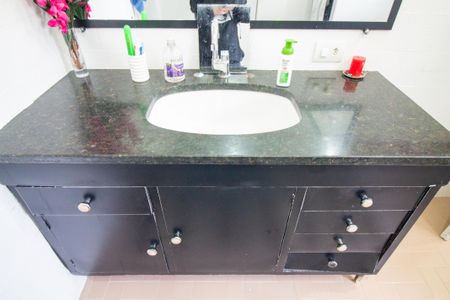 Casa à venda com 110m², 2 quartos e 1 vaga Casa à venda com 110m², 2 quartos e 1 vagaBanheiro