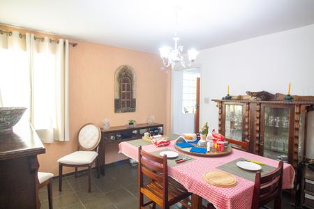 Casa à venda com 110m², 2 quartos e 1 vaga Casa à venda com 110m², 2 quartos e 1 vagaSala de Jantar