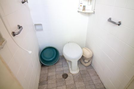 Casa à venda com 110m², 2 quartos e 1 vaga Casa à venda com 110m², 2 quartos e 1 vagaBanheiro de Serviço