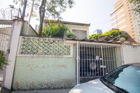 Casa à venda com 110m², 2 quartos e 1 vaga Casa à venda com 110m², 2 quartos e 1 vagaFachada